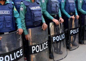 চুরি, খুন, ধর্ষণ, নির্যাতন, অপহরণ সবই এখন করছে পুলিশ